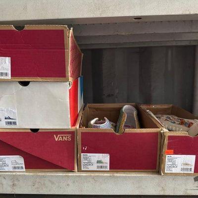 #13784 • NEW!!! (6) Pairs of Vans Shoes

