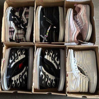 #13774 • NEW!!! (6) Pairs of Vans Shoes
