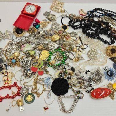 #1064 • Costume Necklaces, Earrings & More
