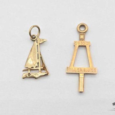 #826 • (2) 10k Gold Pendants, 2.8g
