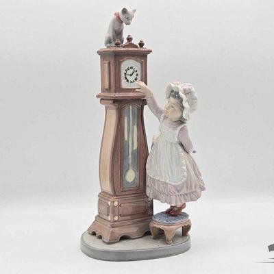 #5510 • "Bedtime" Lladro Porcelain Sculpture
