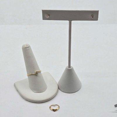 #788 • 14k Gold and Diamond Ring, White Gold Diamond Earrings & Gold Heart, 1.9g
