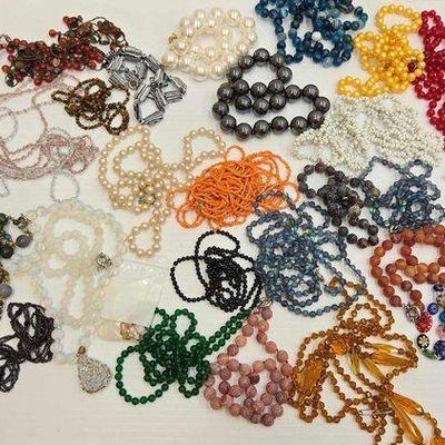 #1046 • Costume Jewelry
