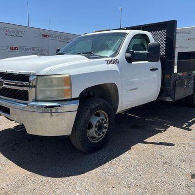 #155 • 2011 Chevrolet Silverado Pickup Truck
