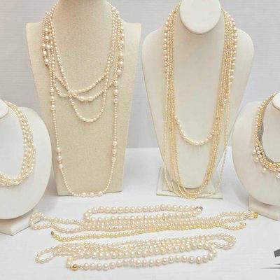 #1030 • (19) Pearl Necklaces, 576g
