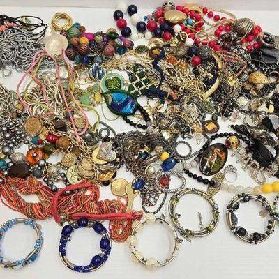 #1060 • Costume Necklaces, Pins & More
