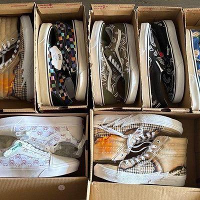 #13776 • NEW!!! (7) Pair of Vans Shoes

