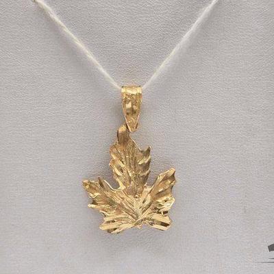 #750 • 14k Gold Leaf Pendant, 2.2g
