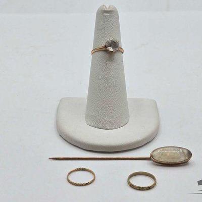 #806 • (4) 10k Rings & Semi-Precious Stone Hat Pin, 4.1g
