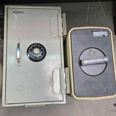 #2084 • (2) Safes
