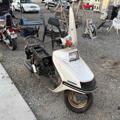#90 • 1986 Honda CH250 Motorcycle, VIN # JH2MF0111GK100850
