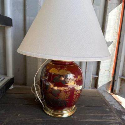 #7546 • Table Lamp Featuring a Ginger Jar Base
