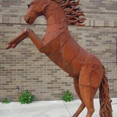 VERY LARGE OUTSTANDING RUSTIC MEAL REARING HORSE