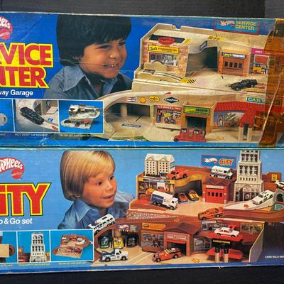 Vintage Hot Wheels Service Center & City Sto & Go Sets