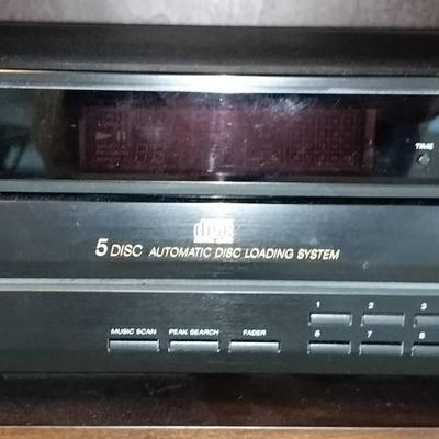 Sony Compact Disc Player CDP-C425 Hugh Density Linear Converter Digital Stereo System With Remote