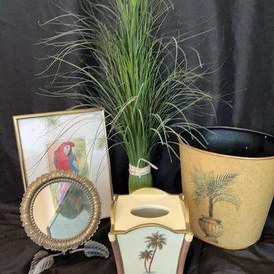 Set Of Decorative Bathroom Items