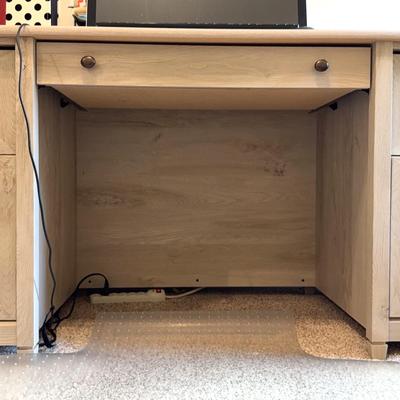 Sauder Executive Desk Edgewater Collection