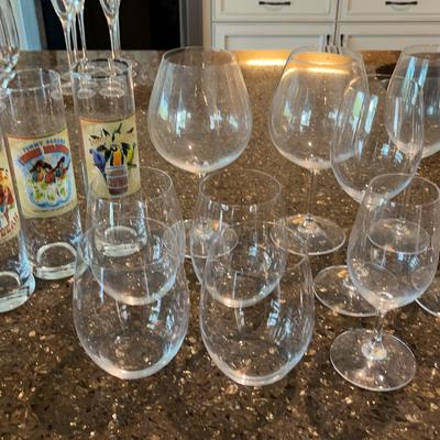 Stemware And Tommy Bahama Novelty Tumblers