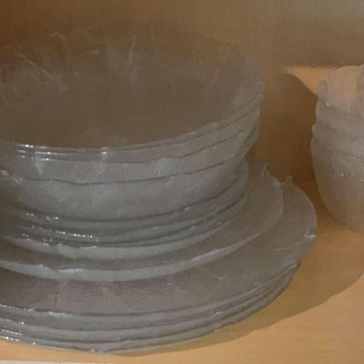 17 Piece Set Of Arcoric France Aspen Leaf Dishes
