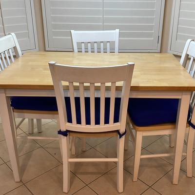 Maple Kitchen Nook Table & Chairs