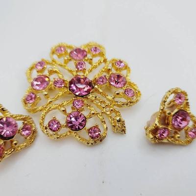Pink Rhinestone Gold Tone Pin And Earrings Vintage Costume Set