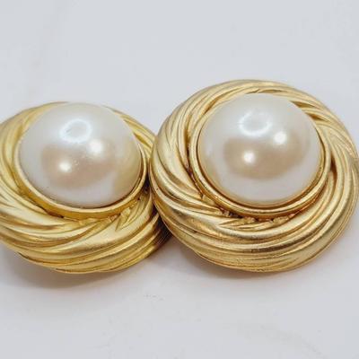 Made In USA Gold Tone Rope Twist Faux Pearl Earrings Clip