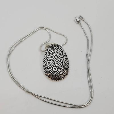 Retired James Avery Tear Drop Oval Pendant Necklace 