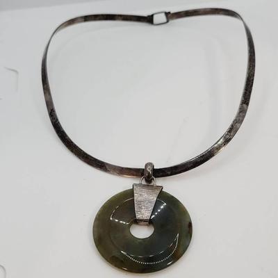 Sterling Jade Disc Pendant Collar Necklace 925 
