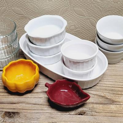 Pyrex Corningware And Other Small Ramekin Cooking Dishes