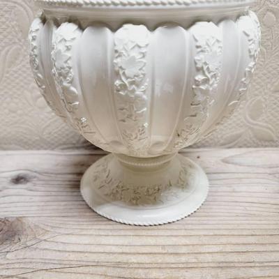Wedgwood Ivy Band Compote Vase Off White
