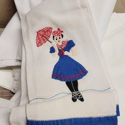 Napkins Pillowcase Hand Towels Vintage Linens Lot 