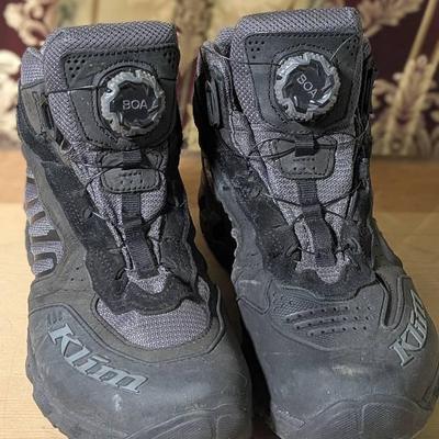 Klim Ridgeline Motorcycle Boots and Kilm Brand Leather Motorcycle Gloves