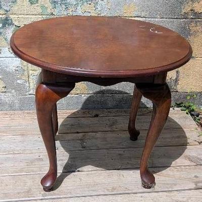 Queen Anne Style End Table