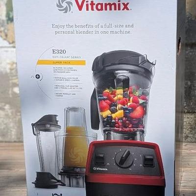Vitamix E320 Explorians Series Red Blender 64 Oz VM0197 120V 10 speed