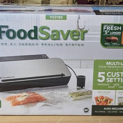 FoodSaver VS3180 Multi-Use Vacuum Sealer Food Saver Preservation System Bundle