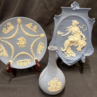 Wedgwood 3 Item Lot Small Vase Small Cupid Plate And Wall Plaque