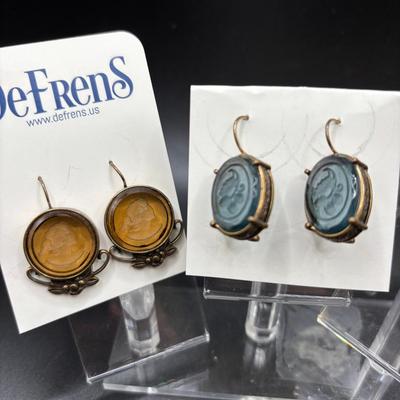Set Of Two Earrings With Cameo And Nature Motif 