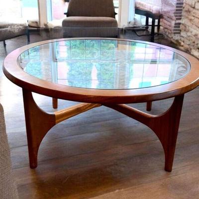 Stateroom circular coffee table by stonehill