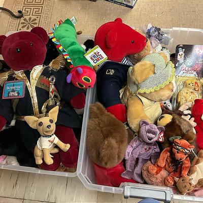 Huge Mystery Lot Of Plush TY Beanie Babies, Stuffed Animals And  More!