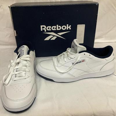 Reebok Club MEMT Size 11 White/ Navy Sneakers