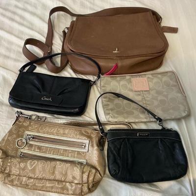 Coach Handbags Wristlets And Pouches 