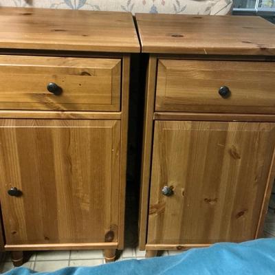 2 Pine Wood Nightstands