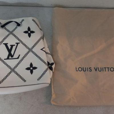 Vintage Replica Louis Vuitton White/Black Neverfull Handbag/Tote