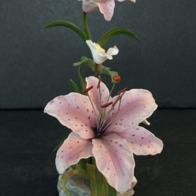 Vintage 1986 Lenox Flower Sculptures Collection "Rubrum Lily - Lilium Speciosum" Figurine - 7"