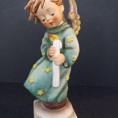 Vintage 1970s Hummel/Goebel "Heavenly Angel" #21/II - 8½"