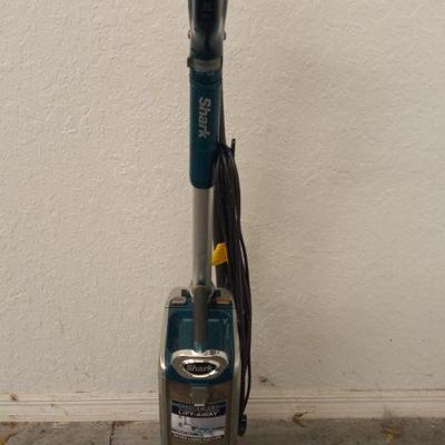 Shark Rotator Powered Lift-Away Speed Corded Pet Vacuum #NV681