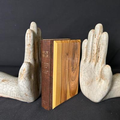 Wooden Jerusalem Bible & Praying Hand Bookends