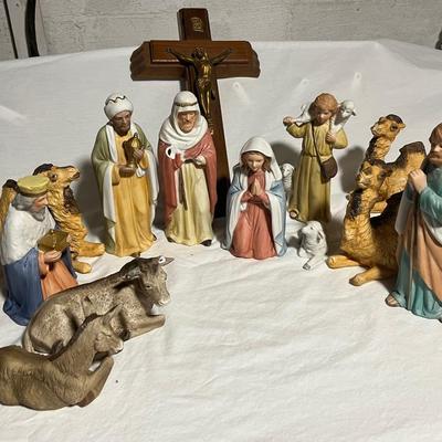 Jesus On Cross w/ Christian Figures