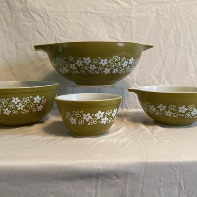 Vintage Pyrex Bowls 