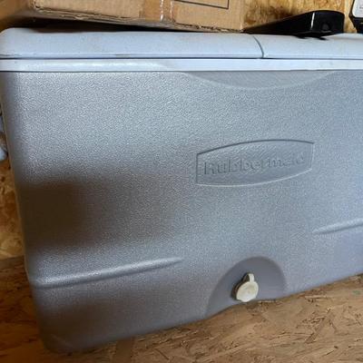 Igloo cooler 